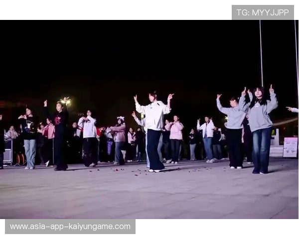 舞动全场！运动员“极速冲刺”燃爆全场氛围！